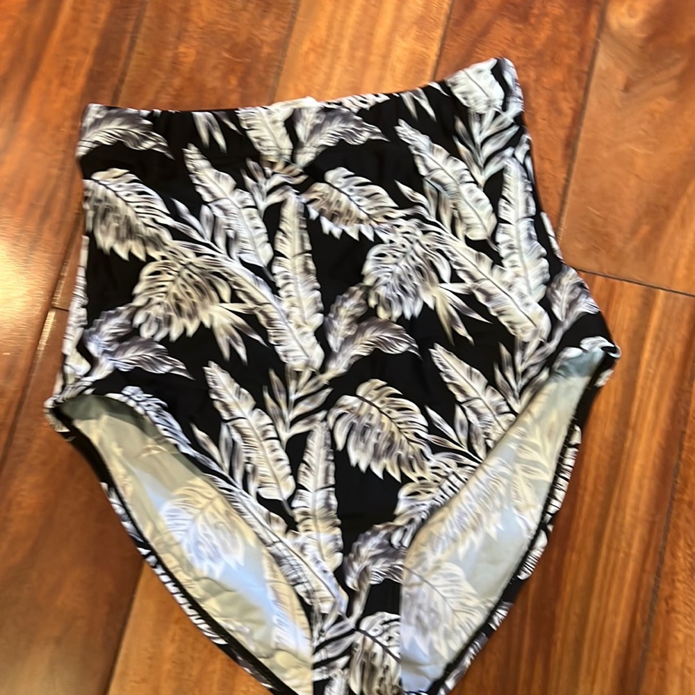 Clubswim size 8 tropical Tankini bottom